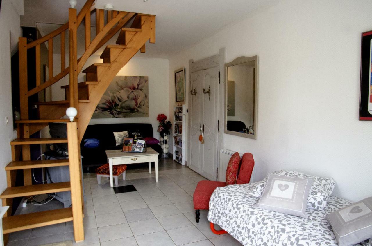 Chambre D'Hotes Face A ブリアール エクステリア 写真